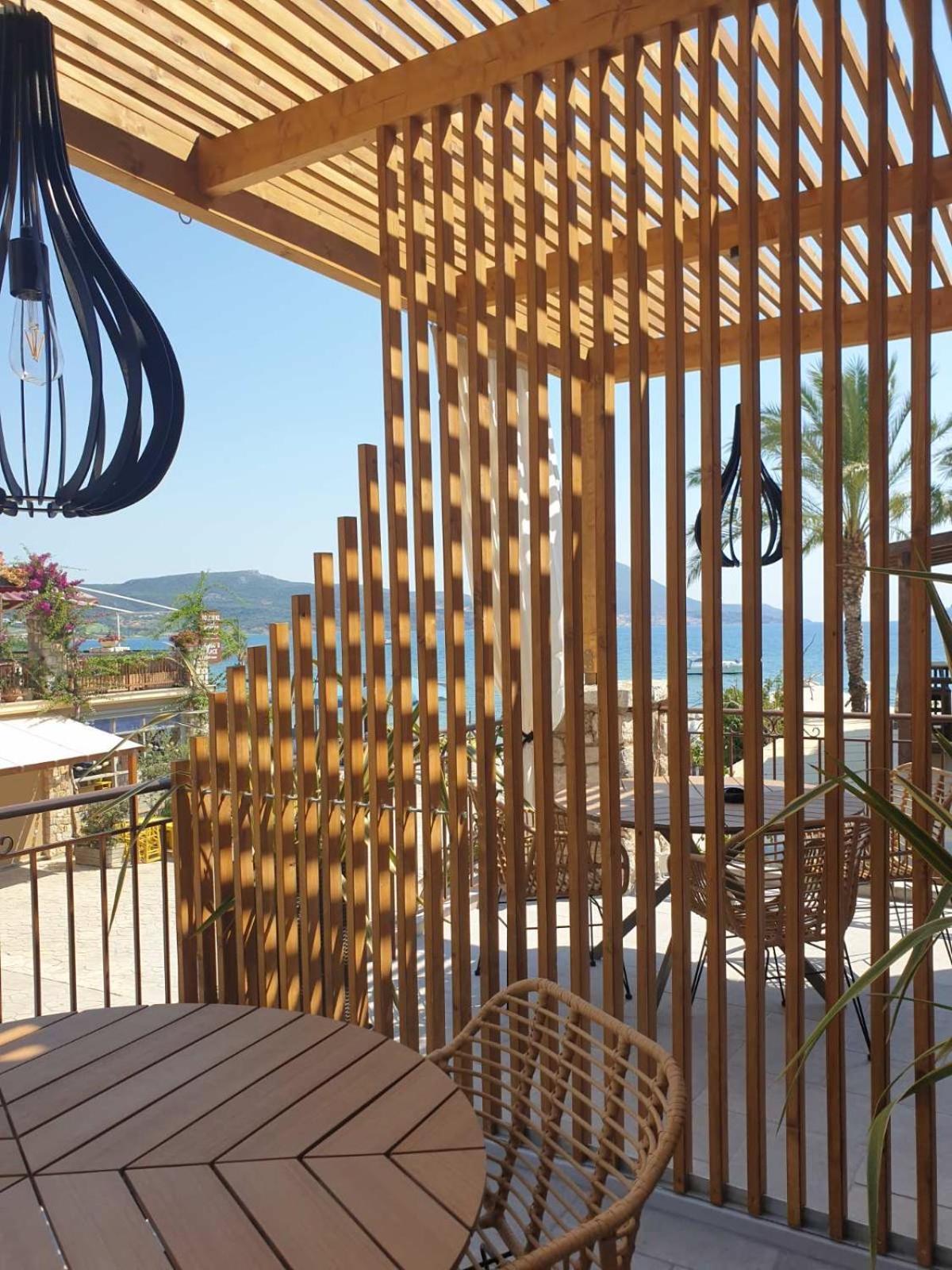 Vista Al Mare Luxury Apartments Gialova Exterior foto